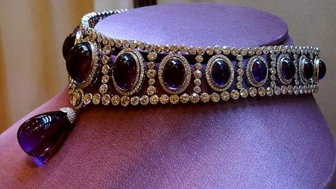 An Amethyst and Diamond Choker by FABERGE. Jewel Choker, Antique Luxury, Amethyst Jewellery, Faberge Jewelry, Historical Jewellery, Purple Diamond, Fine Jewelery, Jewel Necklace, Diamond Choker