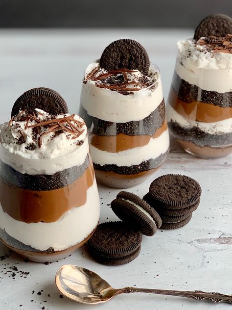 Cookies And Cream Parfait Recipe, Cookies And Cream Parfait, Diary Free Dessert, Dairy Free Whipped Topping, Lactose Free Desserts, Non Dairy Desserts, Chocolate Cream Pie Recipe, Chocolate Parfait, Gluten Free Dairy Free Dessert