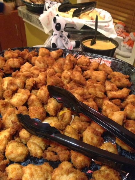 Chick Fil A Houston Rd Catering Menu Chicken Nugget Party Platter, Chickfila Catering Birthday Parties, Chickfila Platter, Sweet 16 Catering Ideas, Chick Fil A Catering Wedding, Homecoming After Party Food Ideas, Chickfila Wedding Catering, Chicken Nugget Party Display, Sweet 16 Party Food Ideas Meals