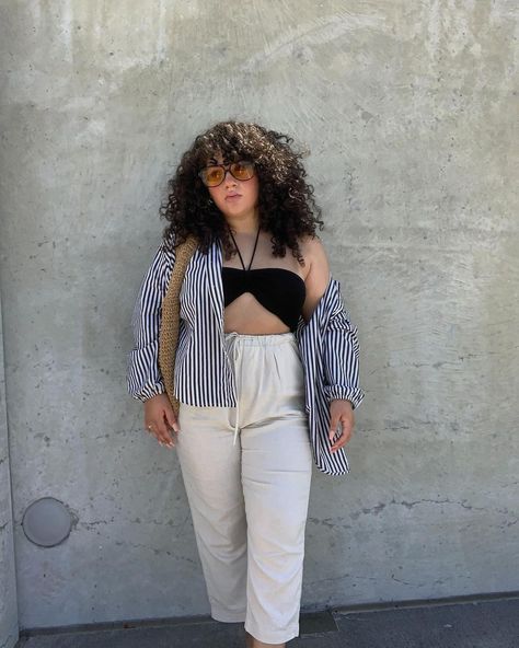 6 Shirt-and-Trouser Outfits That Take No Effort to Style | Who What Wear UK Linen Trousers Outfit, Street Couture, White Summer Shirt, Trousers Outfit, Trouser Outfit, Simple Summer Outfits, Trouser Outfits, Fashion People, Linen Trousers