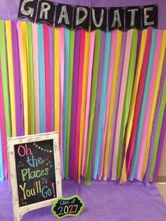 Our kindergarten Graduation photo booth! Graduation Party Preschool, Kinder Promotion Ideas, 2nd Grade Graduation Ideas, Kindy Graduation Ideas, Kindergarten Graduation Party Themes, 5th Grade Celebration Ideas, Preschool Graduation Photo Booth, Preschool Photo Backdrop, 5th Grade Party Ideas