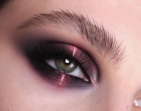 Darth Vader Makeup, Different Eye Makeup, Western Makeup, Makeup Drawing, Makeup Portfolio, Face Makeup Tips, Eye Makeup Designs, Edgy Makeup, Halloween Makeup Looks