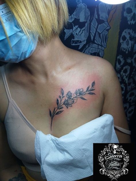 floral chest tattoo Flower Chest Tattoo Female, Floral Chest Tattoo, Shoulder Tats, Flower Tat, Neck Tattoos Women, Bouquet Tattoo, Dragon Tattoo For Women, Chest Tattoos For Women, Chest Piece Tattoos