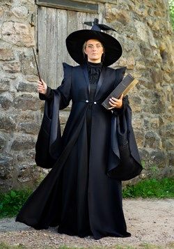 Professor McGonagall Costumes | Halloween Costumes Harry Potter Character Costumes, Mcgonagall Costume, Ron E Hermione, Harry Potter Teachers, Halloween Costumes Women Creative, Harry Potter Halloween Costumes, Most Creative Halloween Costumes, Harry Potter Character, About Harry Potter