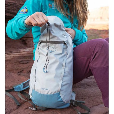 best lightweight day pack, best women's light day pack, best flash pack, best ultralight day pack, best ultralite day pack, best super light day pack, best lightweight pack, best hiking day pack, best day pack for women, best lightweight day pack for women, women's hiking gear, road trip essentials, women's road trip essentials, women's cute hiking gear, cute women's hiking gear Hiking Daypack, Osprey Daylite, Day Hiking, Day Backpacks, Hiking Pack, Berlin, Hiking