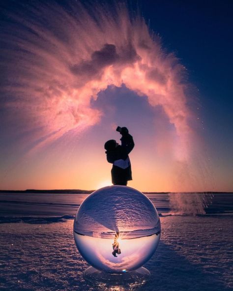 Lensball Photography, Ball Photoshoot, Magical Photos, Distortion Photography, Healthcare Ads, Wide Angle Photography, Bubbles Photography, Ball Photography, Vaporwave Wallpaper