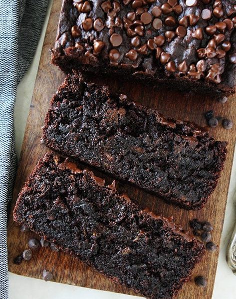 What to Do with Ripe Bananas? Make These 30 Recipes - PureWow Vegan Chocolate Banana Bread, Scones Vegan, Chocolate Banana Bread Recipe, Recipe Bread, Cheesecake Vegan, Resipi Kek, Bread Fruit, Cooking Breakfast, Dessert Breakfast