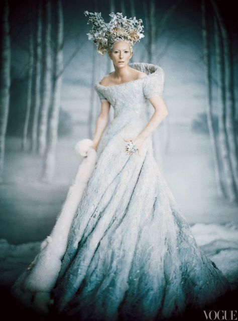 Ice queen of a blue bride... winter wedding  dress... a little brrrr for me, but pretty picture. https://www.facebook.com/CrescentDragonwagonFearlessly Fest Outfits, Paolo Roversi, Queen Costume, Annie Leibovitz, White Witch, Vogue Us, Tilda Swinton, Milla Jovovich, White Queen