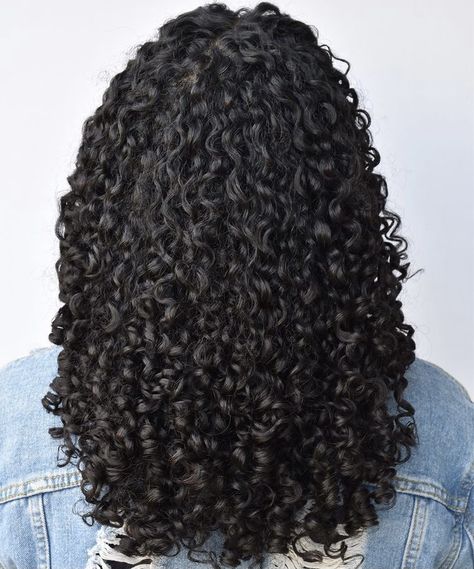 Curly Hair 3c, 3c Curls, 3c Curly Hair, Long Natural Curly Hair, Curly Black Hair, Curly Hair Beauty, Natural Curly Hair Cuts, Curly Hair Care Routine, Hair Growing Tips