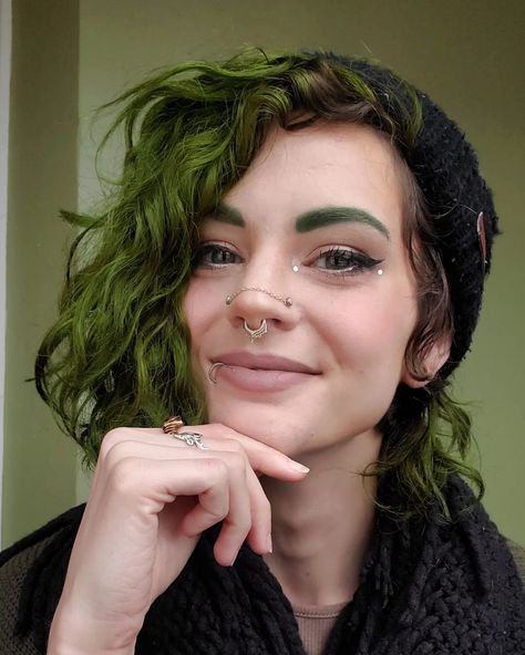 Schlebbzz on Instagram: “What's something you're feeling grateful for today? I'm feeling really grateful to have gotten out of the house for the first time in a…” Faerie Core, Grateful For Today, Feeling Grateful, Goblin Core, Nose Jewelry, New Haircuts, Color Inspo, Hair Inspo Color, Green Hair