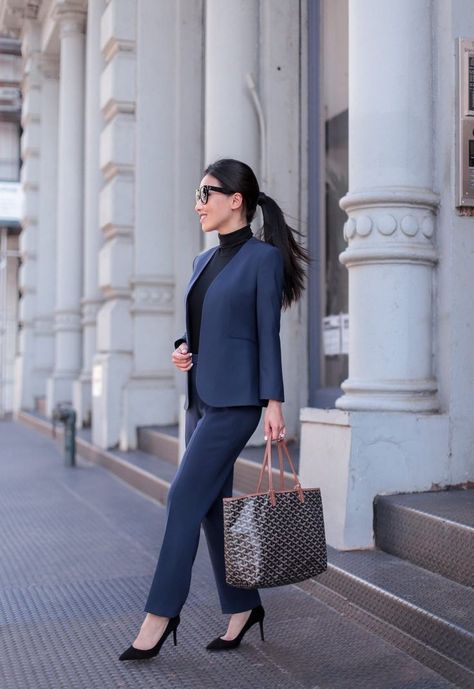 business formal workwear theory suit for petite women Summer Business Outfits, Interview Suits, Business Professional Attire, Business Professional Outfits, Professional Outfits Women, Business Outfits Women, Pants Outfits, Ranveer Singh, Classy Style