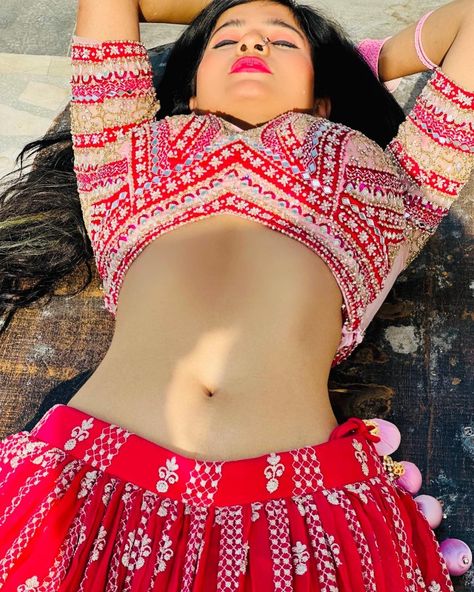 Neha Singh Instagram, Neha Singh, Amrita Rao, Red Indian, 70s Inspired Fashion, Indian Tv Actress, Glamour Photo, Beauty Face Women, Scenery Nature