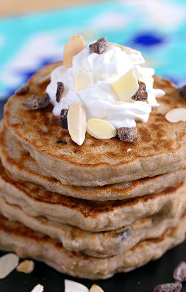 Delicious Oatmeal Date Pancakes Kefir Oatmeal, Prune Juice, Delicious Oatmeal, Healthy Pancakes, Recipes For The Whole Family, Pancake Bites, Flour Pancakes, Baby Led Weaning Recipes, Break Fast