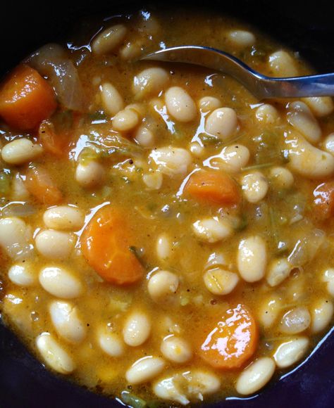 White Bean Soup (Fasolada) – For the Love of Feeding Dry White Beans, Beans Recipe Crockpot, Butter Bean Soup, Soup Hearty, Greek Beauty, Cooking Soup, Bean Soup Recipes, Greek Cooking, Bean Stew