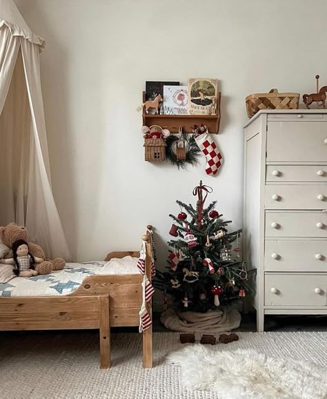 Baby Room Christmas Decor, Nursery Holiday Decor, Toddler Room Christmas Decor, Christmas Decor Ideas Kids Room, Toddler Christmas Bedroom, Christmas Decor Ideas For Kids Room, Christmas Tree In Kids Bedroom, Christmas Kids Decorations, Children’s Christmas Tree