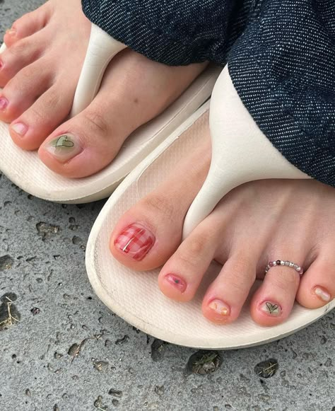 Gel Toe Nails, Korean Summer, Minimal Nails, Casual Nails, Pretty Gel Nails, Manicure Y Pedicure, Funky Nails, Summer Nail, Chic Nails