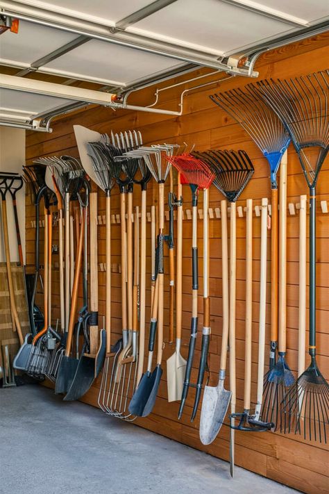 30 Garage Organization DIY [Make Within Minutes] – craftydiyers.com Yard Tool Storage Ideas, Lawn Tool Storage, Shop Ideas Garage, Do It Yourself Garage, Tire Storage Rack, Outdoor Tool Storage, Garage Hacks, Diy Bike Rack, Garage Solutions