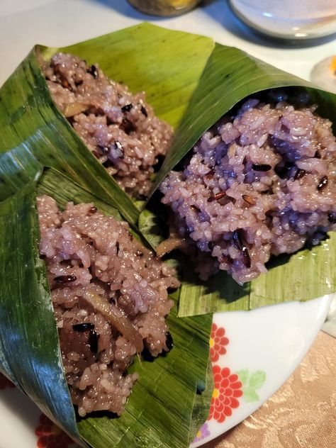 Pinoy Foods, Pinoy Food, Asian Food, Grape Leaves, Asian Recipes, Steak, Dessert, Snacks, Ethnic Recipes