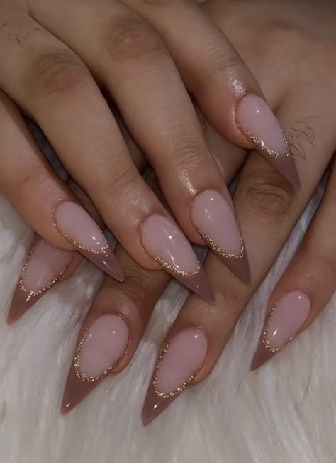 Almond Shape Tip Nails, Almond Nails Designs Wedding Guest, Almond Point Nails Designs, Almond Nails November 2024, Short Almond Acrylic Nails Fall Colors, Long Almond Nails Winter, Fall Inspo Nails Almond Shape, Nail Ideas Stiletto Medium, Almond Nails Ideas Fall 2024