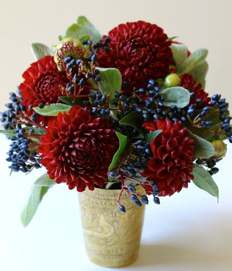 Red White and Blue Flower Arrangement for Summer Holidays Gala Centerpieces, Red Flower Arrangements, Blue Flower Arrangements, Patriotic Flowers, Table Flower Arrangements, Orange Wedding Flowers, White And Blue Flowers, Church Flowers, Flowers Arrangements