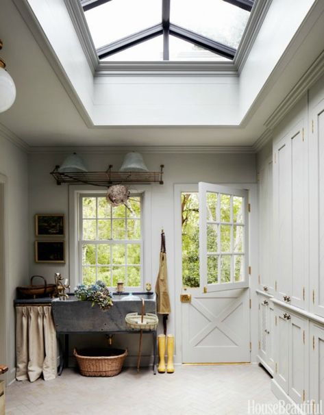 mudroom-inspiration-and-ideas-lowes New England Decor, Utility Room Designs, Floor To Ceiling Cabinets, Entry Design, Flower Room, Casa Vintage, Dutch Door, Sink Design, Boot Room