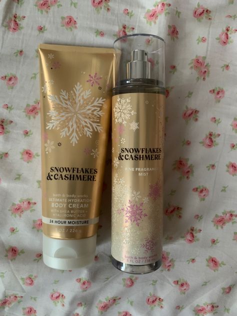 Vanilla Cashmere Perfume, Wrapped In Vanilla, Bath And Body Works Cashmere, Vanilla Noel Bath And Body Works, Pretty Cosmetics, Snowflakes And Cashmere Bath And Body Works, Bath Body Works Vanilla, Vanilla Cashmere, Cream Caramel