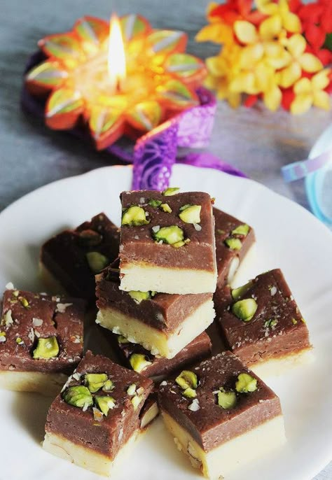 chocolate burfi recipe Chocolate Barfi, Chocolate Burfi, Diwali Sweets Recipe, Burfi Recipe, Diwali Sweets, Diwali Food, Sweet Meat, Indian Dessert Recipes, Indian Sweet