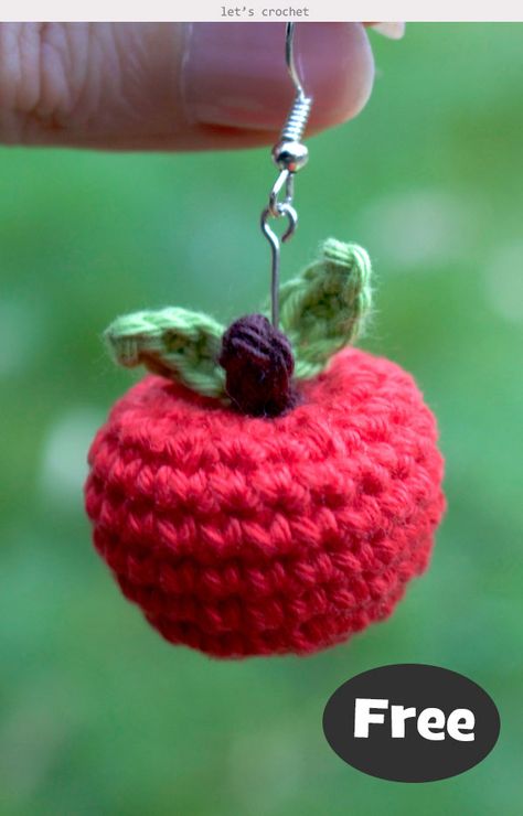 Kawaii Apple Keychain Free Crochet Pattern #freecrochetpatterns  #crochetkeychain  #crochetamigurumi Mini Amigurumi Pattern, Crochet Apple, Tiny Crochet, Mini Amigurumi, Crochet Fruit, Crochet Earrings Pattern, Crochet Keychain Pattern, Pola Amigurumi, Crochet Food