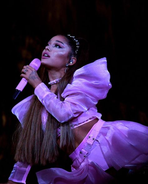 Ariana Grande Tour, Sweetener World Tour, Ariana Grande Concert, Ariana Grande Sweetener, Ariana Grande Fans, Ariana Grande Style, Ariana Grande Wallpaper, Ariana Grande Photos, Ariana Grande Pictures