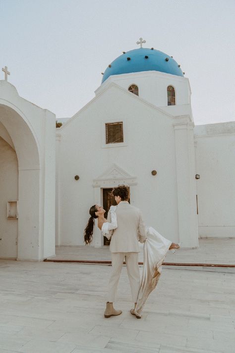 Photography Bucket List, Honeymoon Photos, Breathtaking Photography, Beautiful Skies, Winter Elopement, Santorini Wedding, Greek Wedding, Greece Wedding, Ceremony Location