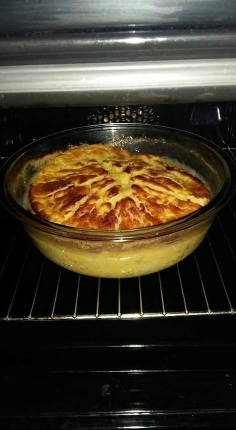 Self Saucing Lemon Pudding Cake, Baked Lemon Pudding Recipes, Lemon Self Saucing Pudding, Lemon Delicious Pudding, Hot Puddings Recipes, Lemon Delicious, Hot Puddings, Self Saucing Pudding, Lemon Pudding Cake