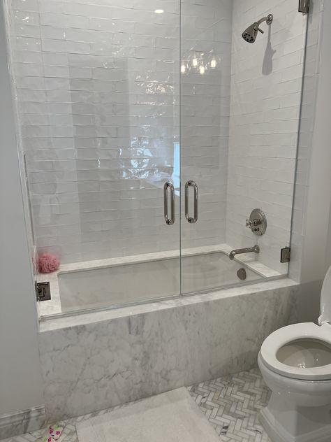 Bathtub Oasis, Glass Shower Tub, Lighting Bathroom Vanity, Small Bathroom With Tub, Decorating Bathrooms, Luxury Bathroom Design, Tub Remodel, Condo Bathroom, Remodeling Bathroom