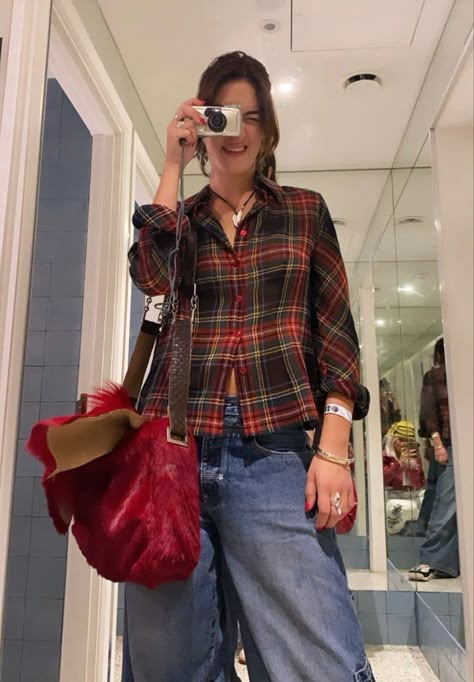 Flannel Outfit Women, Flannel Outfits For Women, Rikki H2o, Fashion Baby, 가을 패션, Style Outfits, The Mirror, Fashion Killa, Aesthetic Outfits