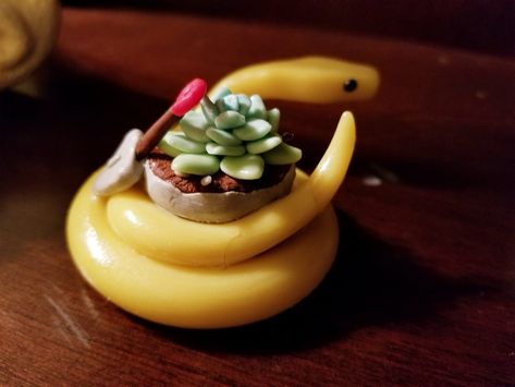 Air Dry Clay Snake, Clay Snakes, Polymer Clay Snake, Polymer Animals, Lotus House, Dragon Clay, Clay Snake, Clay Dragons, Clay Tips