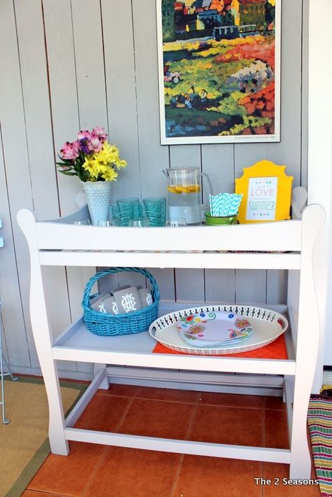 A Changing Table Becomes a Potting Bench Diy Changing Table, Furniture Repurposing, Farmhouse Table With Bench, Diaper Changing Table, Furniture Upcycling, Idea Box, Bar Outdoor, Baby Changing Table, Diy Baby Furniture