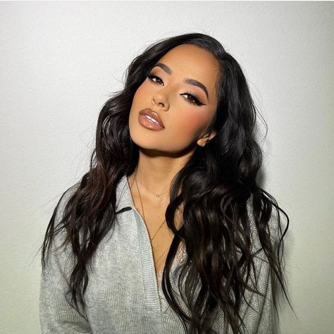 Becky G Tattoo, Becky G And Sebastian, Becky G Makeup, Becky G Hair, Brow Code, Women Role Models, Becky G Outfits, Micro Brow Pencil, Black Hair Aesthetic