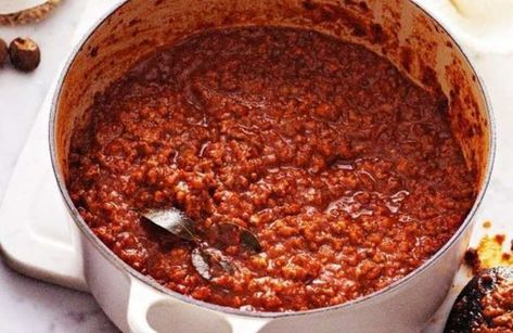 Bolognaise Recipe, Winter Pasta Recipes, Winter Pasta, Sauce Bolognaise, Ragu Recipe, Take It Slow, Bolognese Recipe, European Recipes, Bolognese Sauce