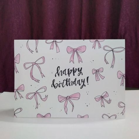 Happy Birthday Card For Friend, Coquette Birthday Cards, Happy Birthday Card Drawing, Birthday Card Ideas Simple, Happy Birthday Card Ideas, Cute Diy Things, Lettering Happy Birthday, Birthday Card Inside, Card Ideas For Friends