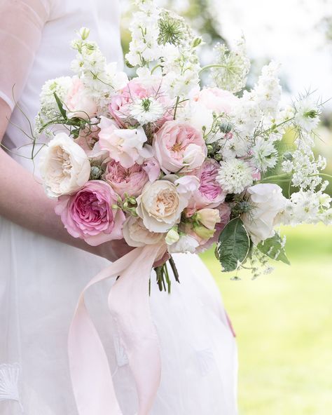 David Austin Bouquet, Wedding Bouquet Roses, David Austin Wedding, Blush Wedding Theme, Wedding Day Decor, Soft Pink Wedding, Wedding Roses, Wedding Blush, Bridal Bouquet Pink