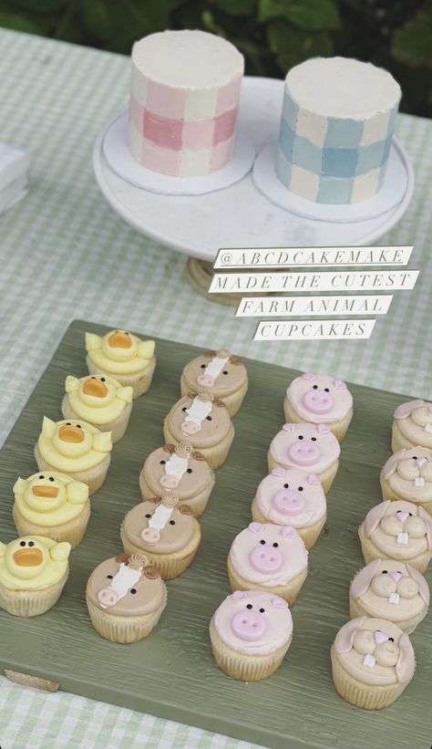 Farm Animal Cupcakes, Sheep Cake, Farm Themed Birthday Party, Cupcake Cake Designs, Barnyard Party, Animal Cupcakes, Third Birthday Party, Barnyard Birthday, Farm Party