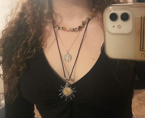 Hippie Jewelry Aesthetic, Granola Girl Jewelry, Salty Granola, Aesthetic 80s, Jewelry Aesthetic, Hippie Girl, Granola Girl, Girl Jewelry, Hippie Jewelry