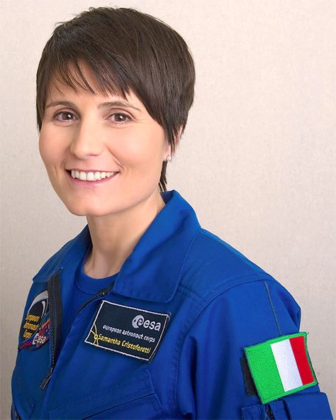 Samantha Cristoforetti First Female Astronaut, Jaime Murray, Nasa Space Program, Neil Armstrong, Nasa Astronauts, Astronauts In Space, International Space Station, Space Program, Space Suit