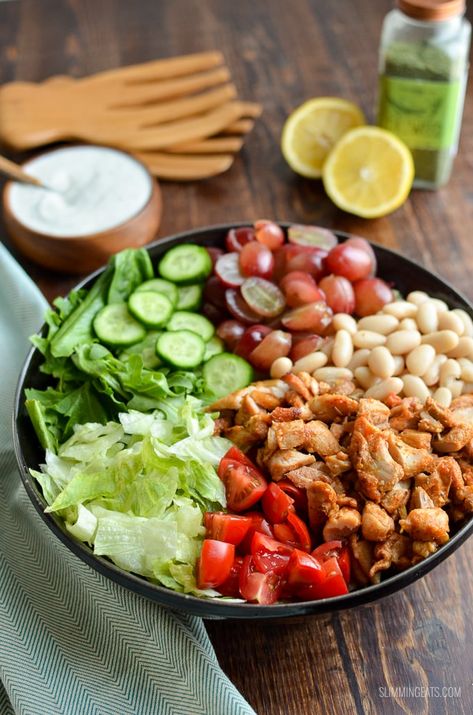 Tuscan Chicken Salad | Slimming Eats Recipes Low Calorie Salad Recipes, Tuscan Salad, Low Calorie Salad, Croutons Homemade, Tuscan Chicken, Salad Recipes For Dinner, Yummy Pasta Recipes, World Recipes, Delicious Salads