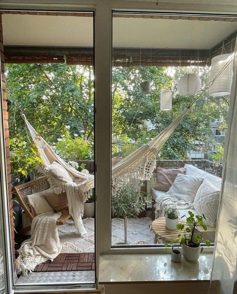 L o r e e e h h Room With A Balcony, Patio Decor Aesthetic, Fake Grass On Balcony, Aesthetic Patio Ideas, Window To Balcony, Apartment Patio Fence Ideas, Apartment Patio Inspiration, 70s Balcony, Cozy Garden Aesthetic