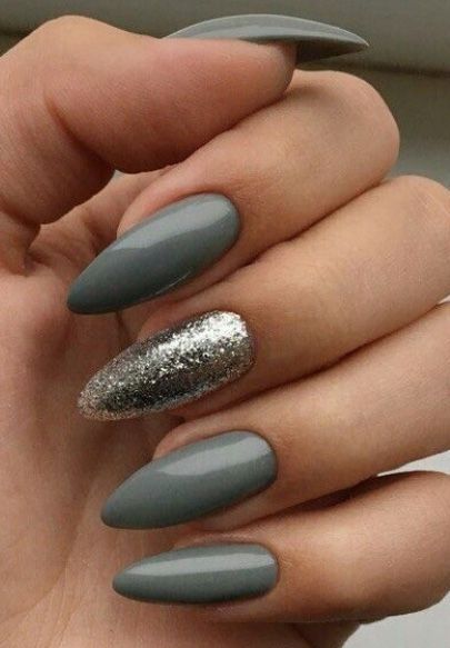 Theatre Faces, Grey Acrylic Nails, Grey Nails, Grey Nail Designs, Essie Polish, Toe Polish, Nail Decor, Nail Stencils, Nail Time