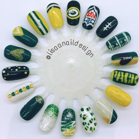 Packer Nails Nfl Nail Designs, Packer Nails Green Bay, Greenbay Packer Nails, Green Bay Packers Nail Art, Packers Nails, Green And Yellow Nails, Chiefs Nails, Green Bay Packers Nails, Packer Nails