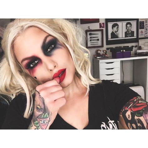 Just another version of you || Snap Baileysarian | Email Bailey.sarian@yahoo.com Youtube [LiNK BEL0W] Harley Quinn Costume Makeup, Harley Quinn Make-up, Harley Quinn Diy, Black And Red Makeup, Bailey Sarian, Harley Quinn Halloween Costume, Harley Quinn Makeup, Frances Bean Cobain, Harley Quinn Halloween