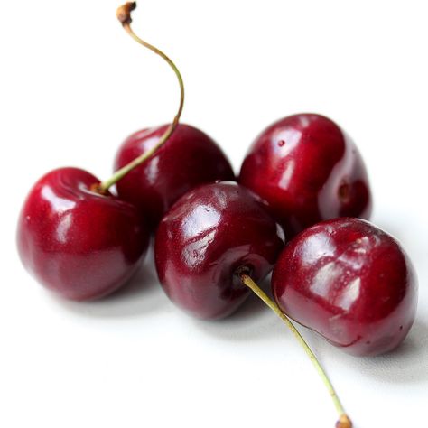 Cherries, Great Grandma had a Bing Cherry Tree with big dark cherries like this.  ~ Mary Wald's Place -  | Cherries Frozen Prepared Meals, Breakfast Drinks Healthy, Rethink Your Drink, Energy Smoothie Recipes, Energy Boosting Smoothies, Energy Breakfast, Bing Cherries, Energy Smoothies, Healthy Freezer Meals