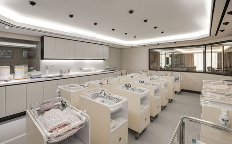 Hospital Private Room, Luxury Daycare, Hospital Nursery, Modern Hospital, England House, Nursing Room, Daycare Design, Baby Spa, Medical Office Design