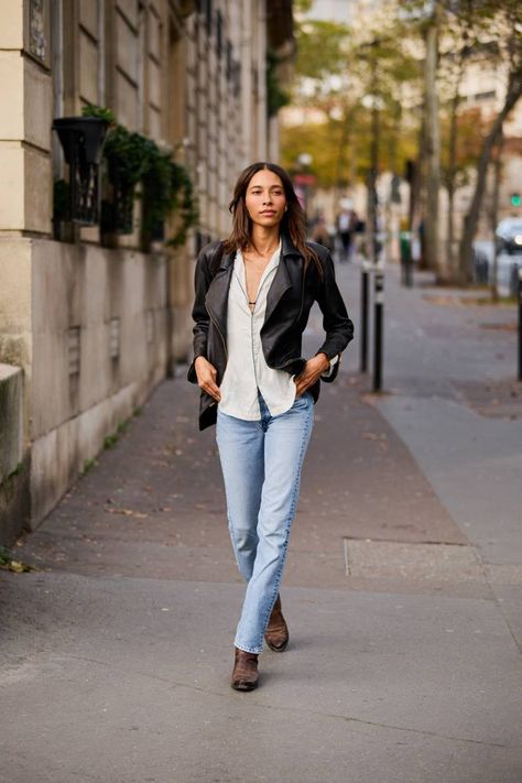 Paris vs. Milan Street Style: How People Dress Differently | Who What Wear Milan Street Style, New Street Style, Fashion Book, Runway Trends, Paris Street Style, Paris Street, People Dress, Fashion Books, Street Style Outfit